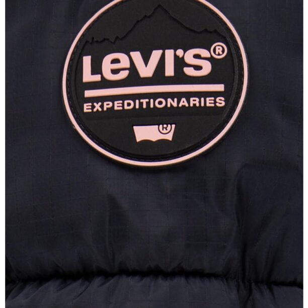 Зимно яке с качулка и лого Levis