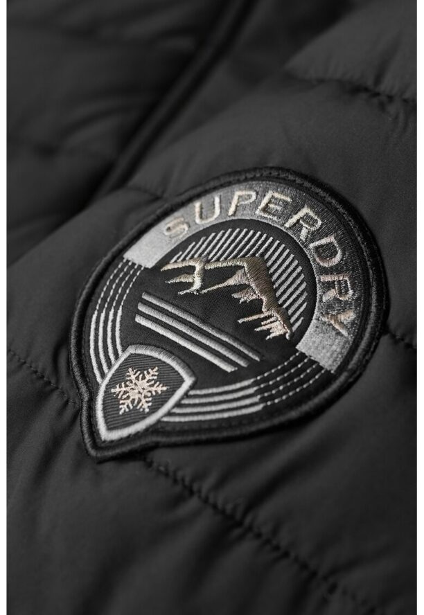 Капитонирано зимно яке с качулка SUPERDRY