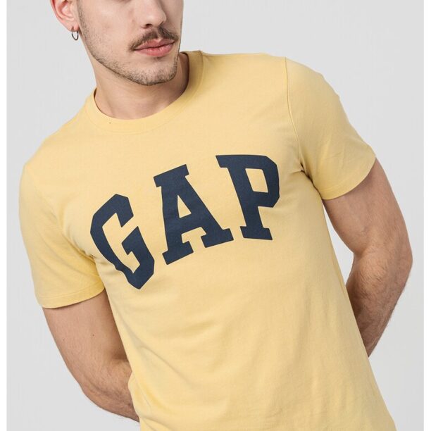 Памучна тениска с лого GAP