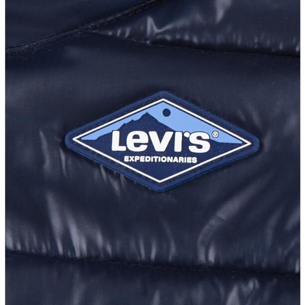 Подплатено зимно яке с качулка Levis