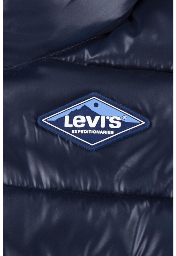 Подплатено зимно яке с качулка Levis