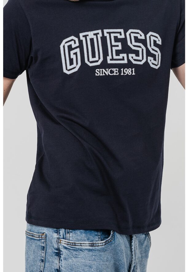 Тениска с лого GUESS JEANS