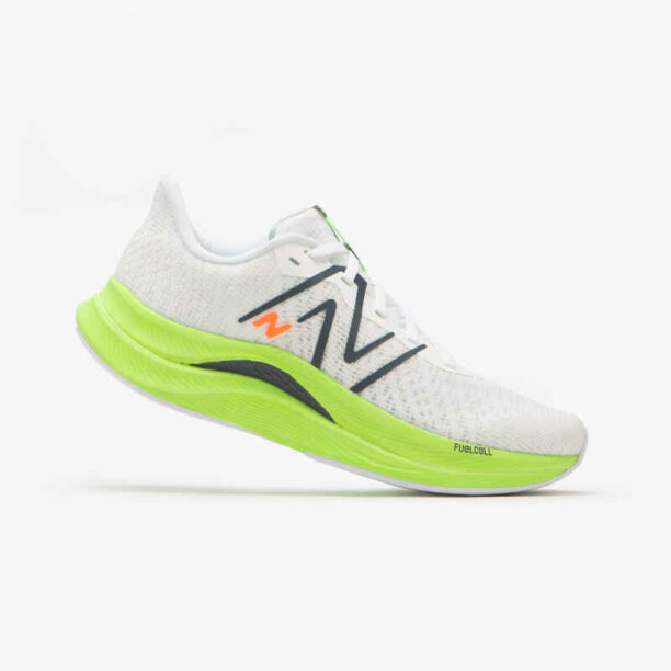 Дамски обувки за бягане new balance  fuelcell propel v4