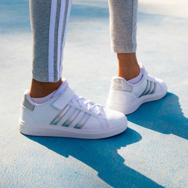 Детски обувки adidas grand court