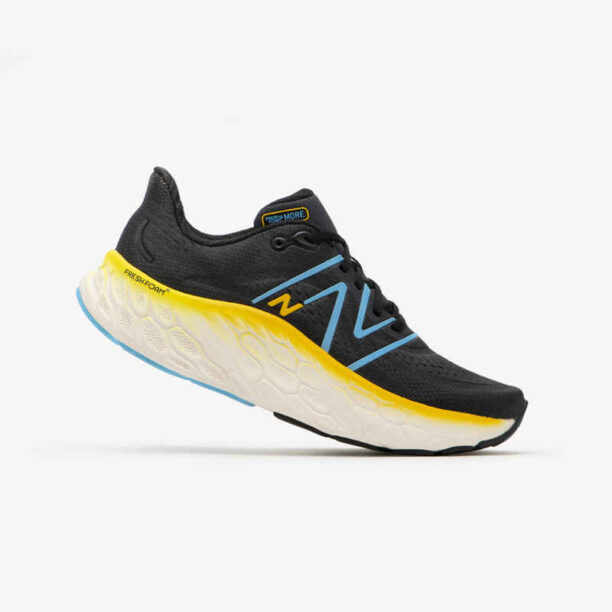 Мъжки обувки за бягане new balance fresh foam more v4