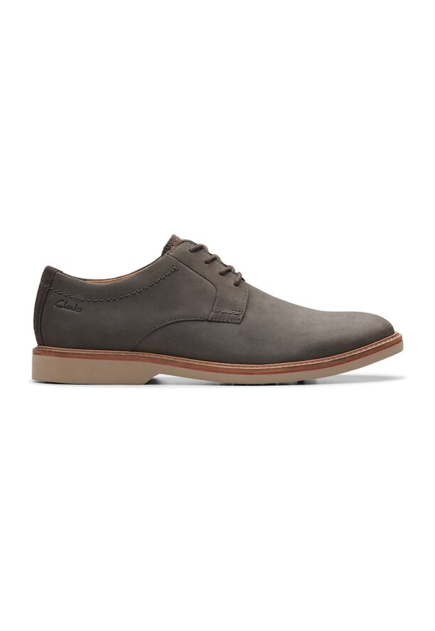 Обувки Oxford от набук Clarks