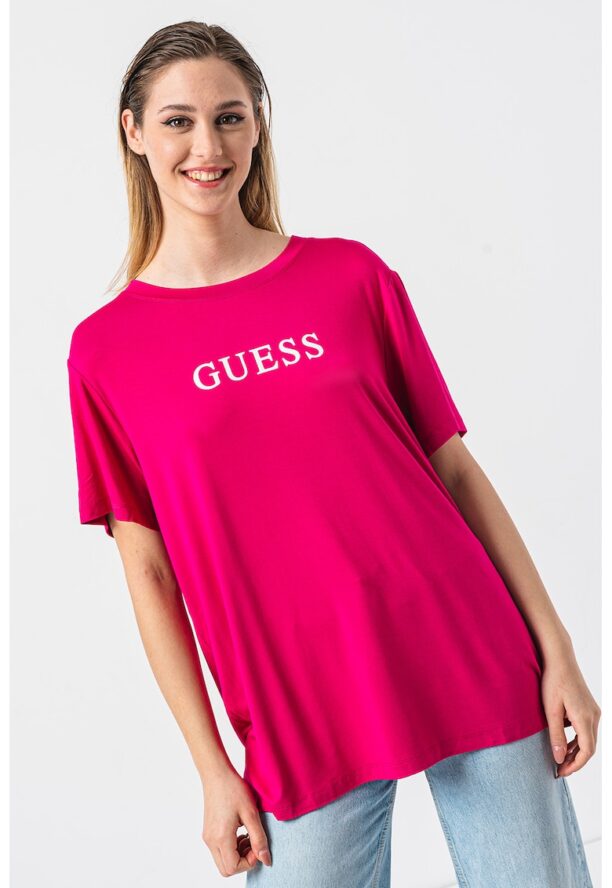 Свободна фитнес тениска GUESS