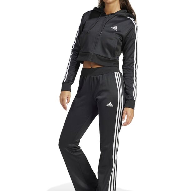 Спортен екип Glam с късо худи adidas Sportswear