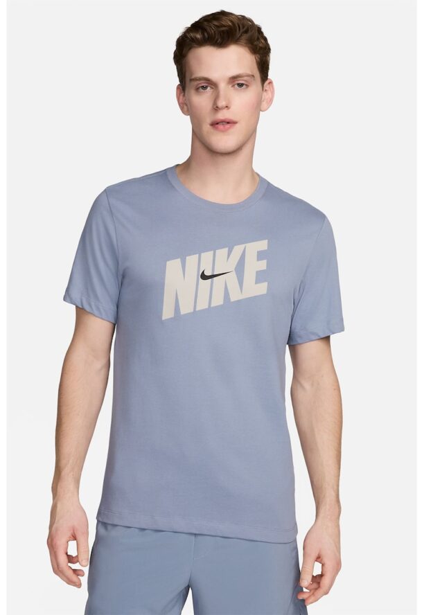 Спортна тениска с Dri-FIT и лого Nike