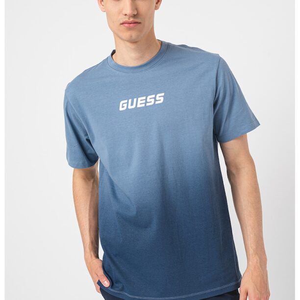 Фитнес тениска с овално деколте GUESS