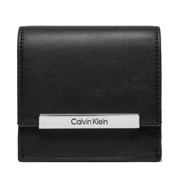 Малък дамски портфейл Calvin Klein на ниска цена