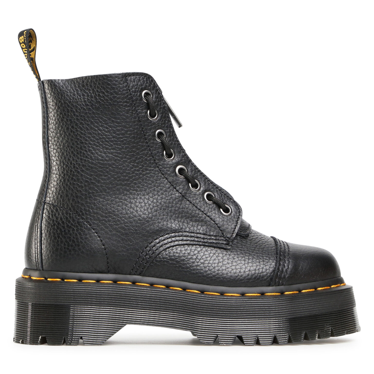 Туристически oбувки Dr. Martens на ниска цена