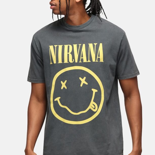 Унисекс тениска Nirvana 6301 с овално деколте Recovered