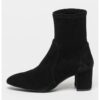 Велурени боти Yuliana 60 STUART WEITZMAN