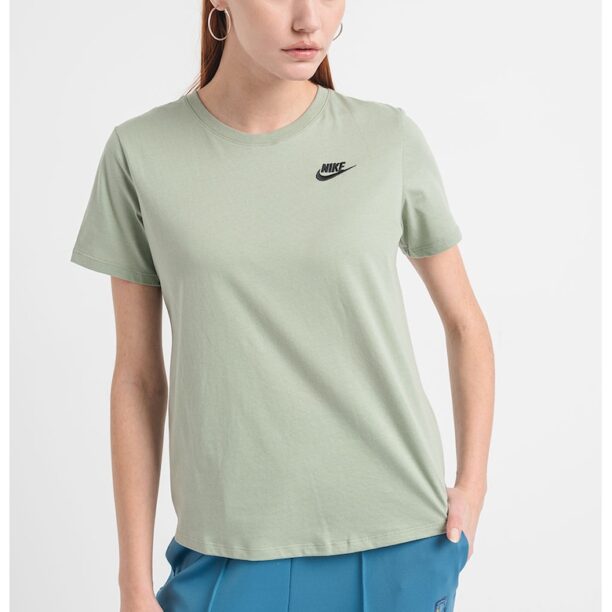 Тениска Sportswear Club Essentials с овално деколте Nike